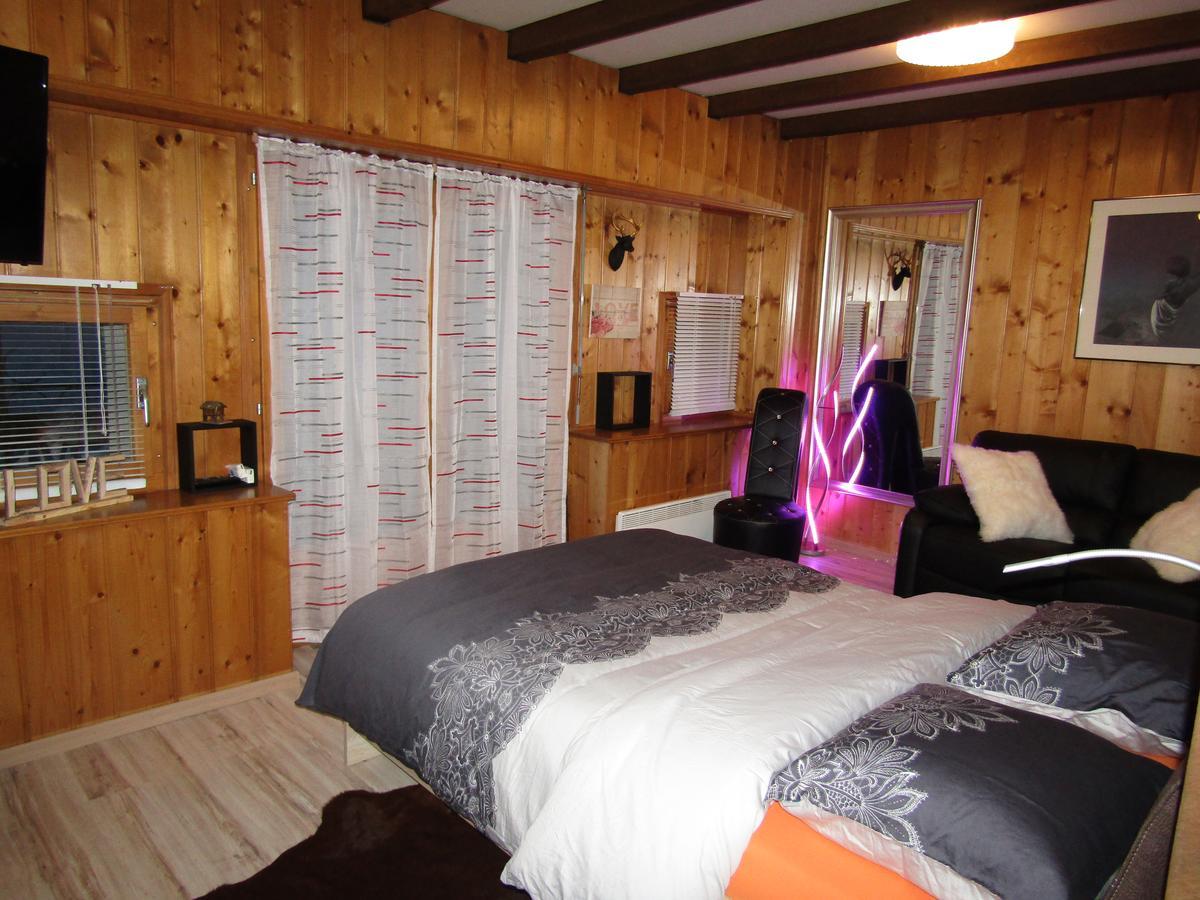 Chalet "Chez Claudine Et Charles" Mase Zewnętrze zdjęcie